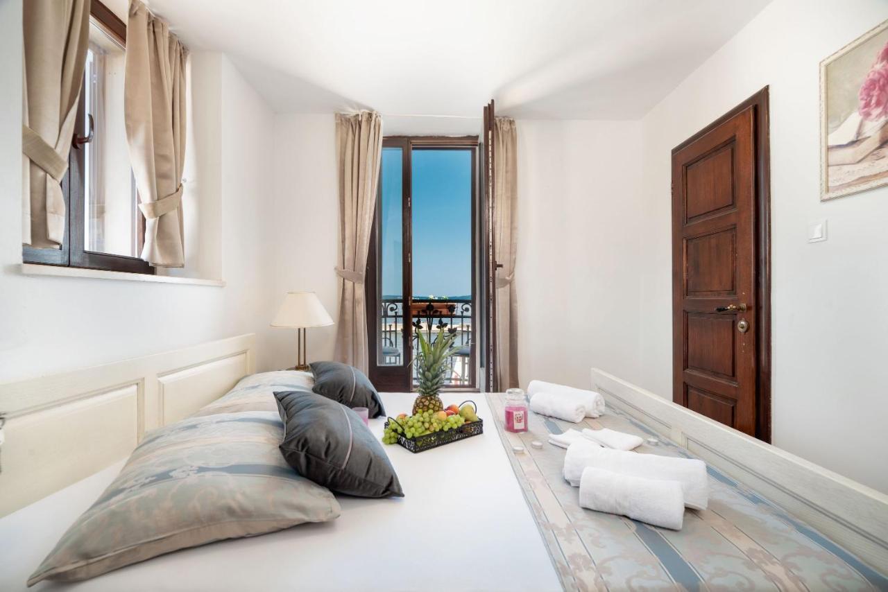 Luxury Apartments Perko Каштела Экстерьер фото