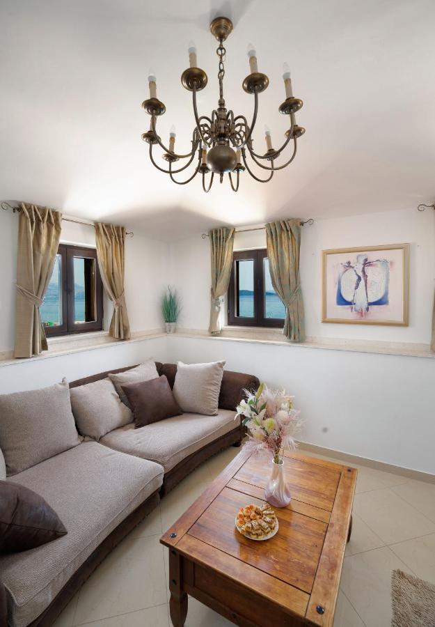 Luxury Apartments Perko Каштела Экстерьер фото