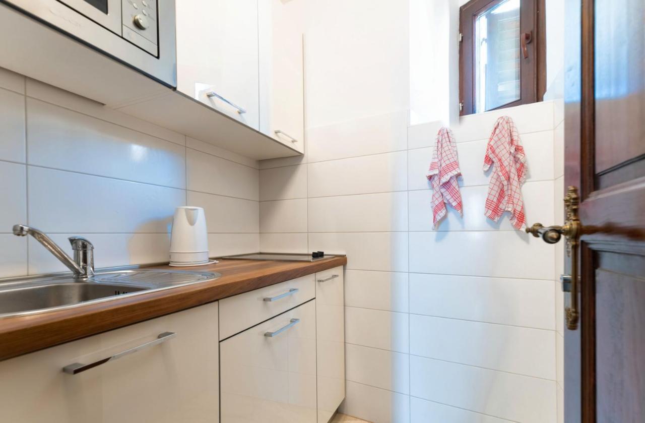 Luxury Apartments Perko Каштела Экстерьер фото