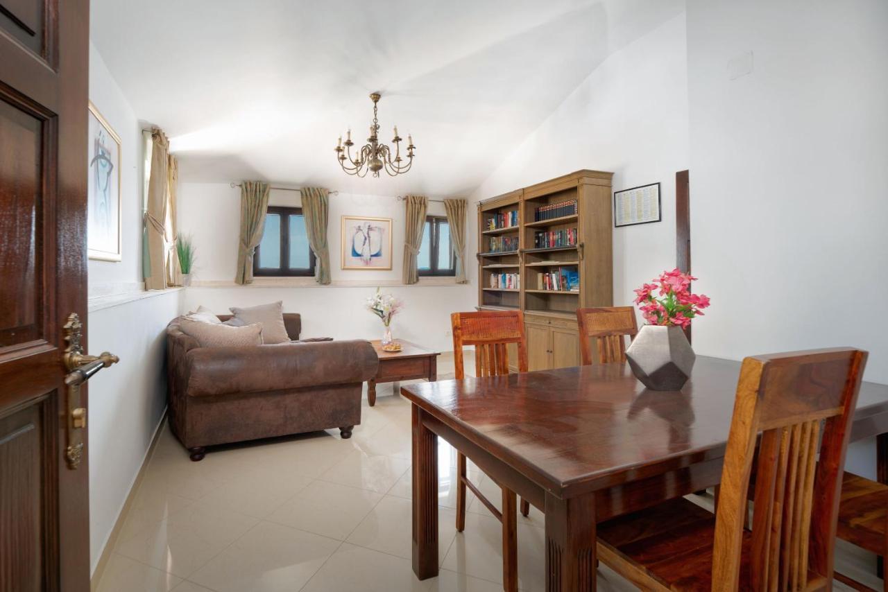 Luxury Apartments Perko Каштела Экстерьер фото